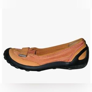 GUC- Privo by Clarks ‘Mesa’ Suede Athleisure Flat